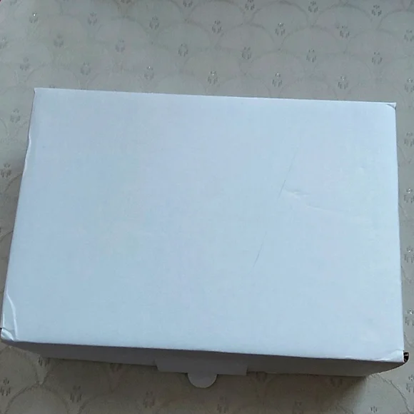 Chanel Postage Box - Picture 3 of 3